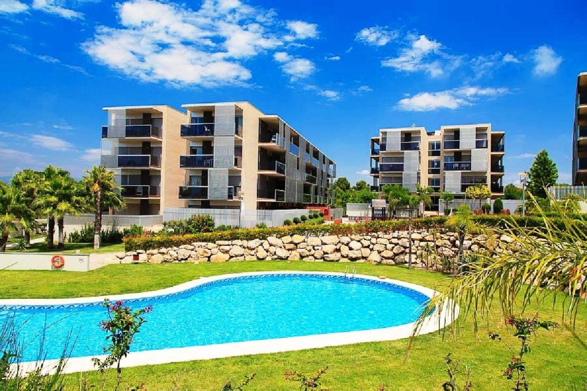 Paradise Village Litoral Costa Dorada Salou Buitenkant foto